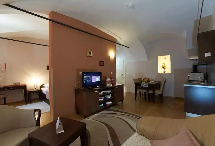 ペンション Sobe Bernarda