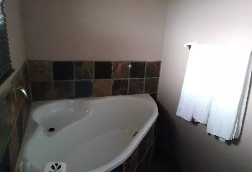 Majatalo Noma Nini Lodge