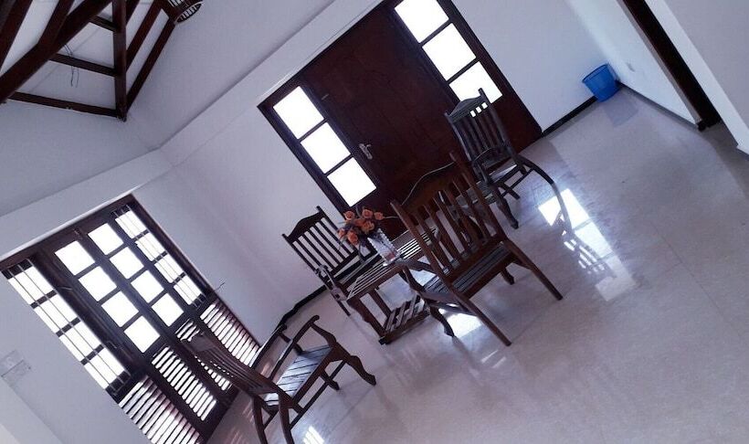 Pensionat Royal Beach Villa