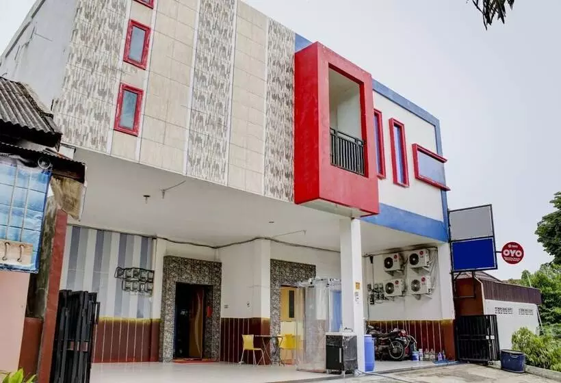 ペンション Semata Wayang Syariah Homestay