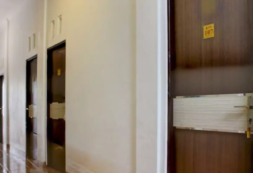 ペンション Semata Wayang Syariah Homestay