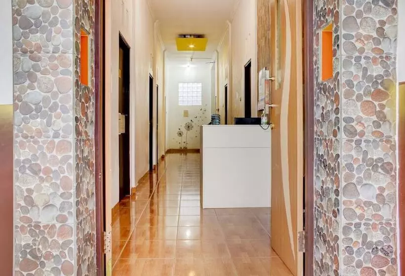 ペンション Semata Wayang Syariah Homestay
