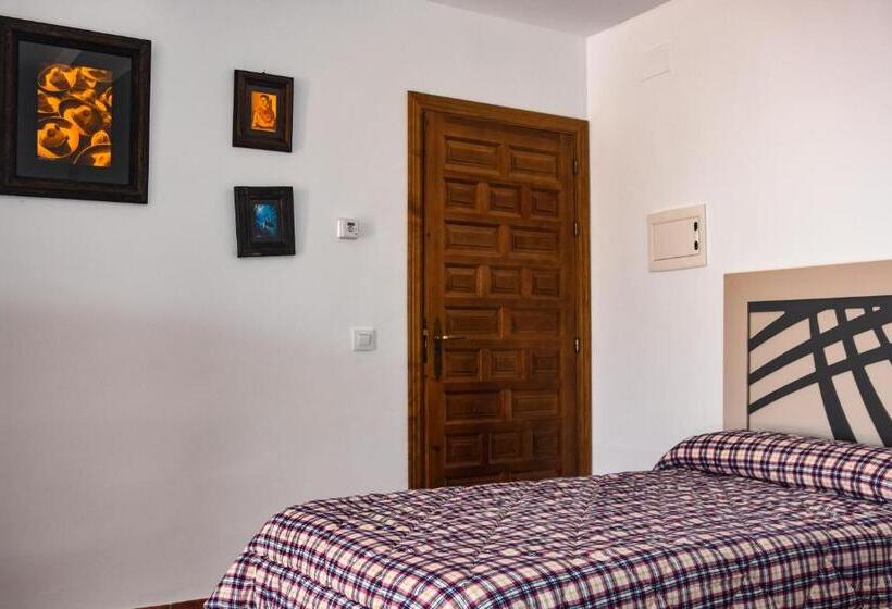 Пансион Suites Trastámara