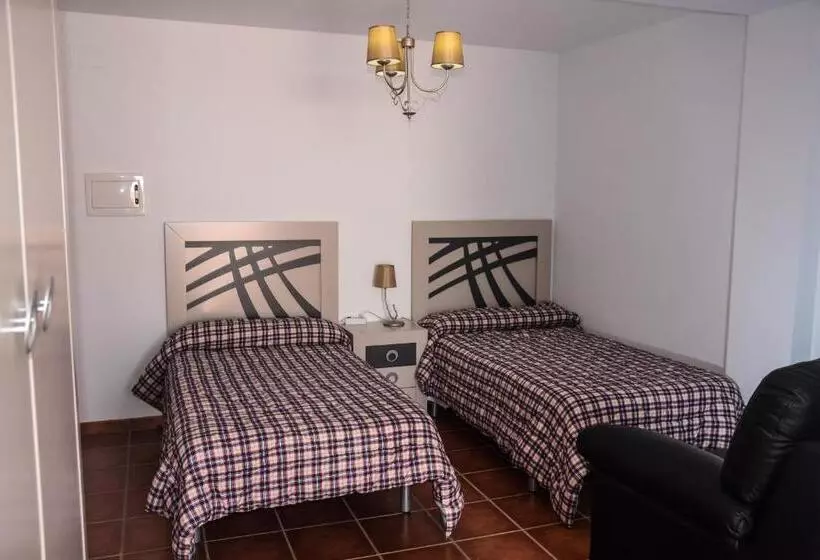 ペンション Suites Trastámara