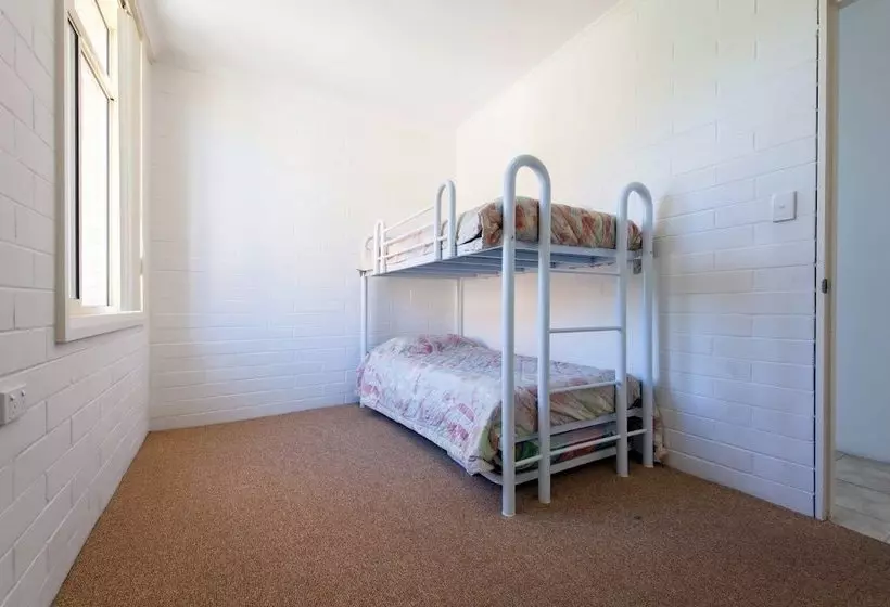 Little Hut, Unit 3, 20 Kurrawa Close