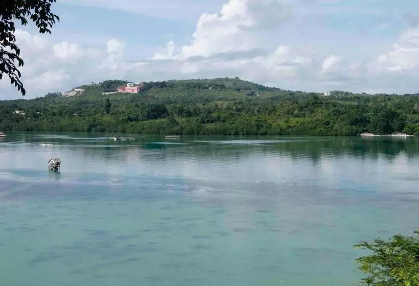 Matiga Seaside Pensione