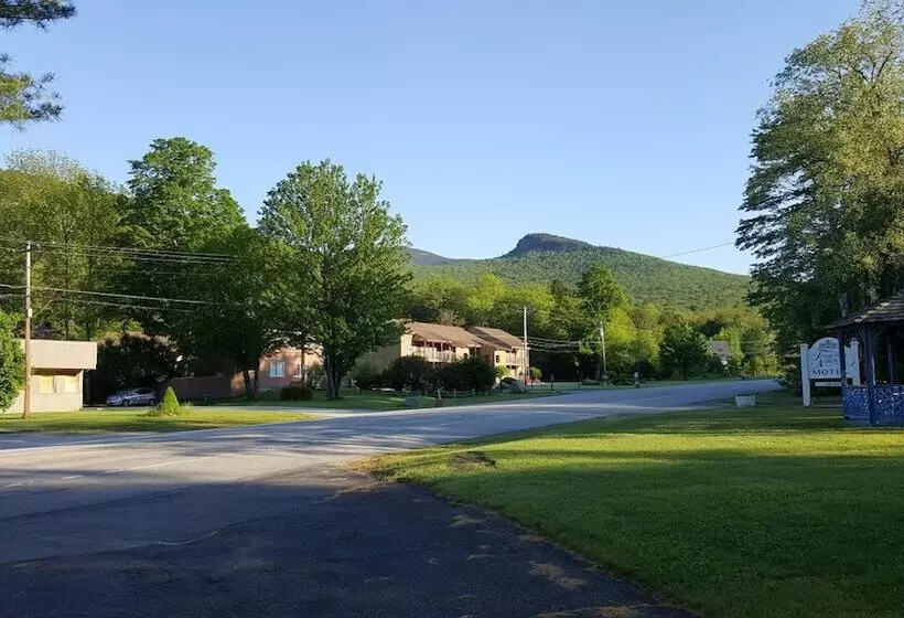 Franconia Notch Motel