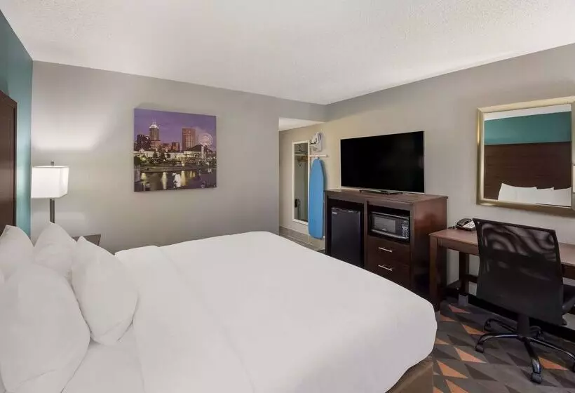 Hotelli Clarion Pointe Indianapolis Northeast