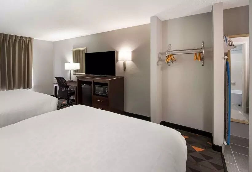 Hotelli Clarion Pointe Indianapolis Northeast