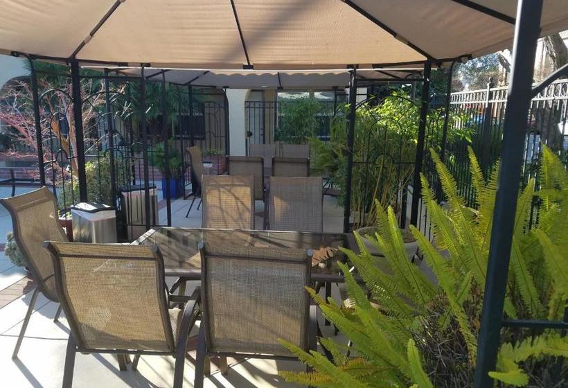בית מלון כפרי Los Gatos Garden Inn
