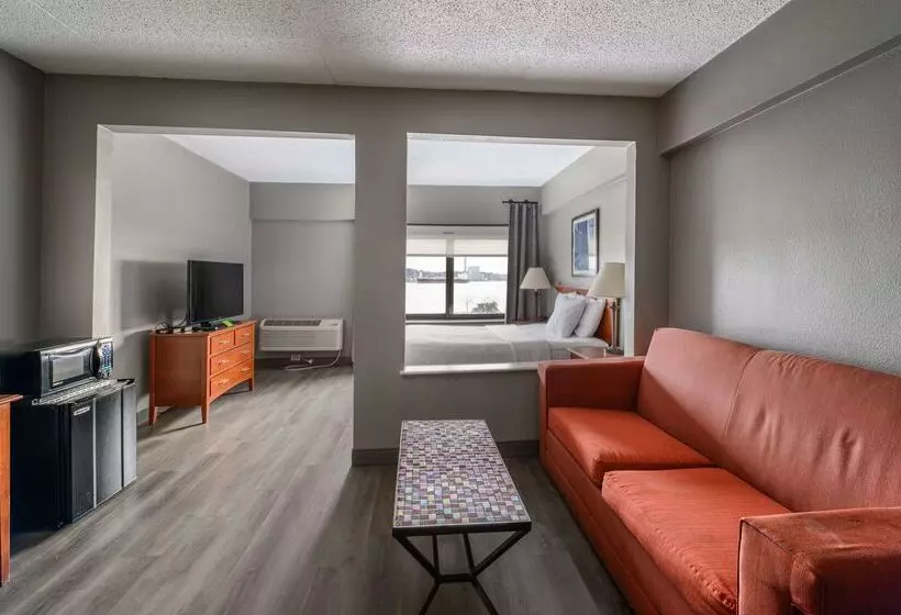 La Quinta By Wyndham New Haven