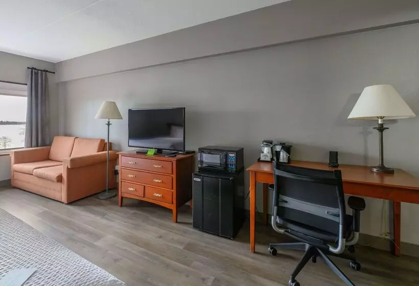 La Quinta By Wyndham New Haven