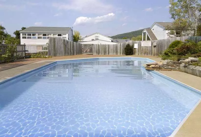 فندق على الطريق Howard Johnson By Wyndham Williamstown