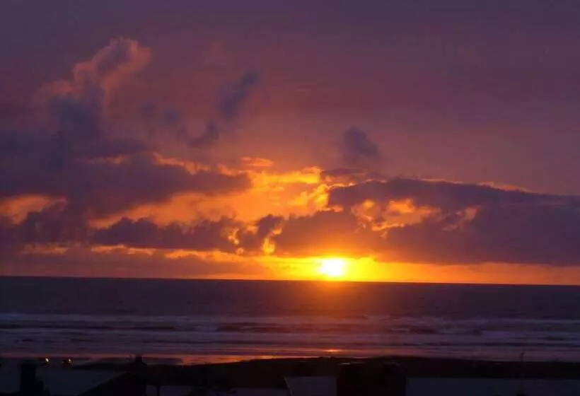 استراحتگاه Gearhart By The Sea