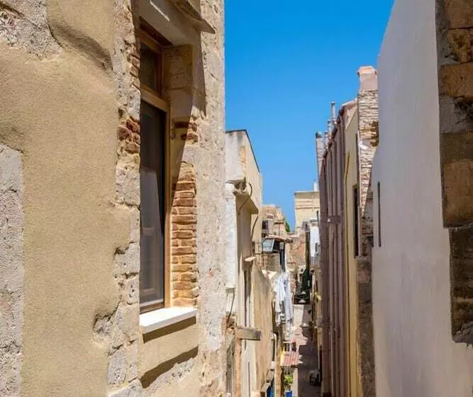 Hotelli Aelios Design