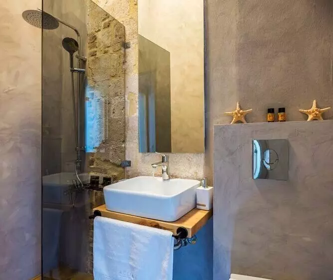 Hotelli Aelios Design