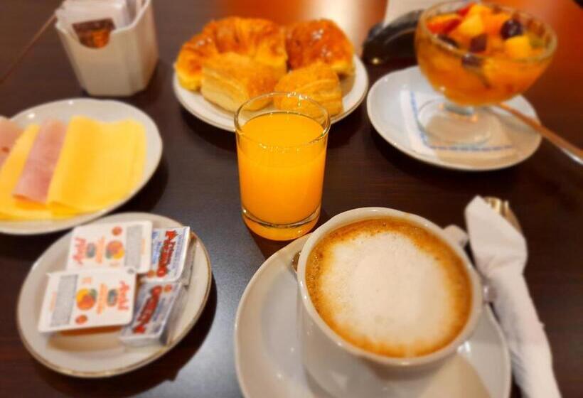 هتل Intersur San Telmo