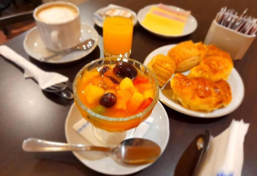 هتل Intersur San Telmo