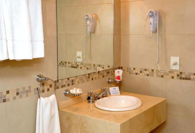 هتل Intersur San Telmo