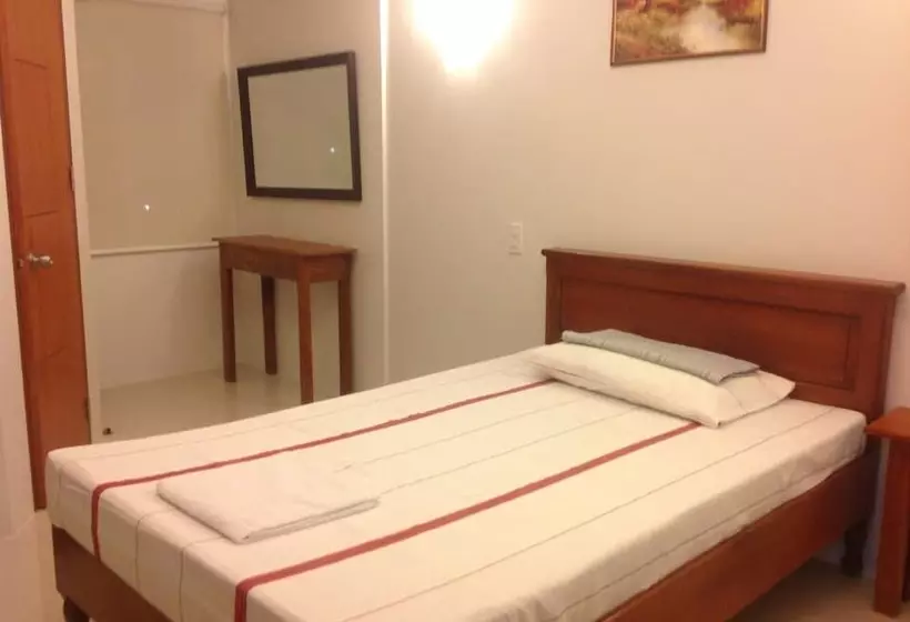 Hotelli Benjie S Place