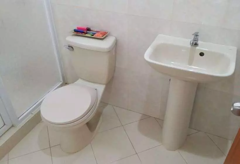 Hotelli Benjie S Place