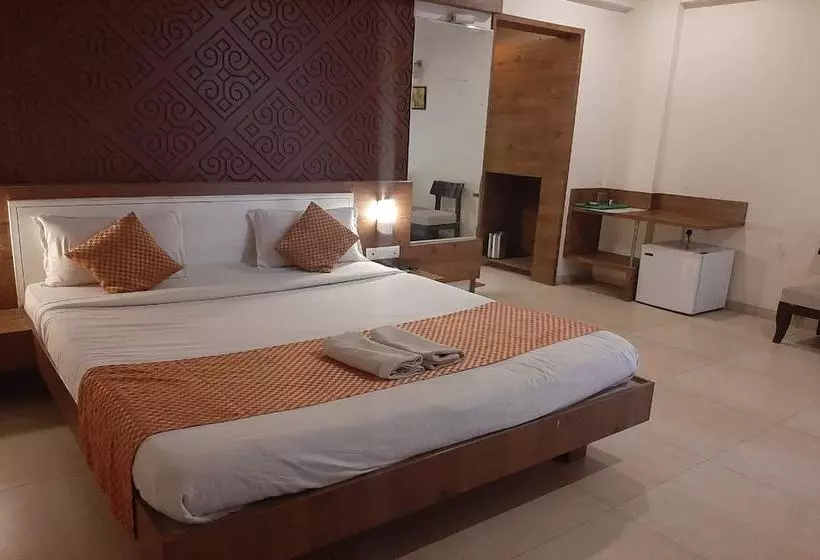 هتل Sanskruti Heritage Resort