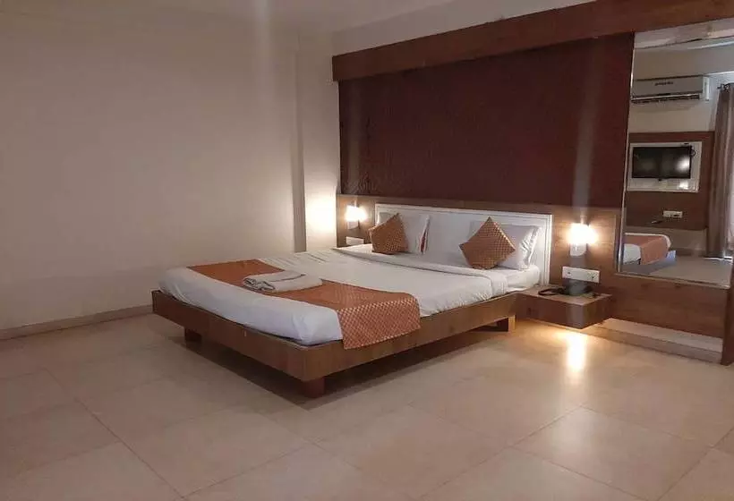 هتل Sanskruti Heritage Resort