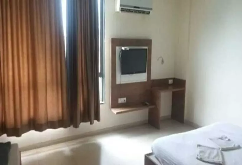 هتل Sanskruti Heritage Resort