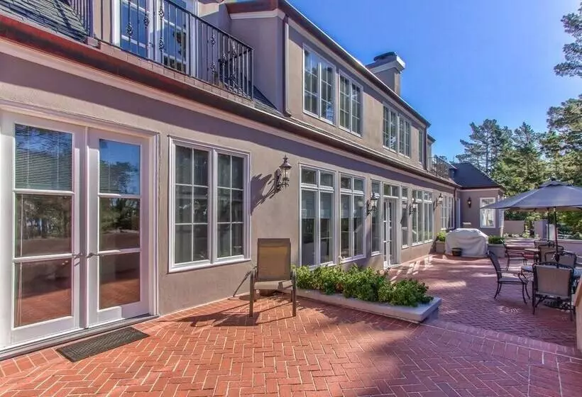 Lx33: Luxury Vacation Villa On Pebble Beach With Pool