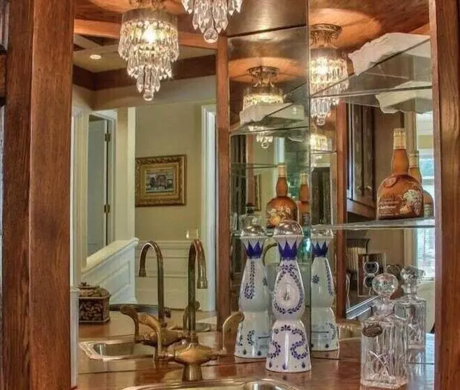 Lx33: Luxury Vacation Villa On Pebble Beach With Pool