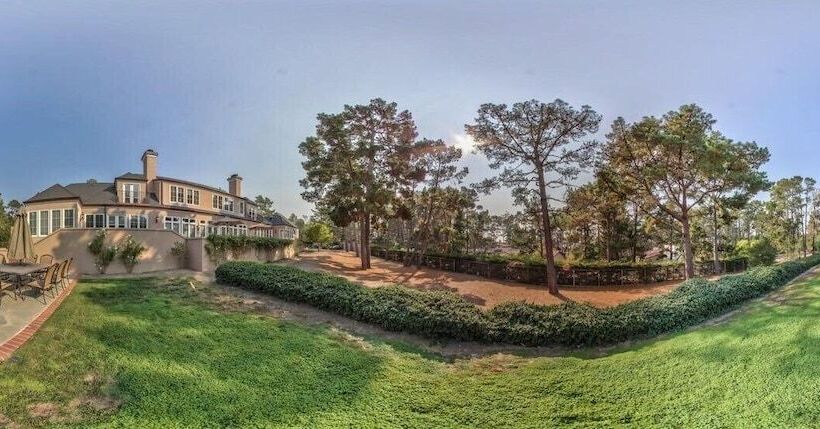 Lx33: Luxury Vacation Villa On Pebble Beach With Pool