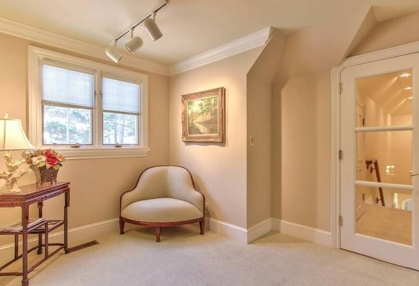 Lx33: Luxury Vacation Villa On Pebble Beach With Pool