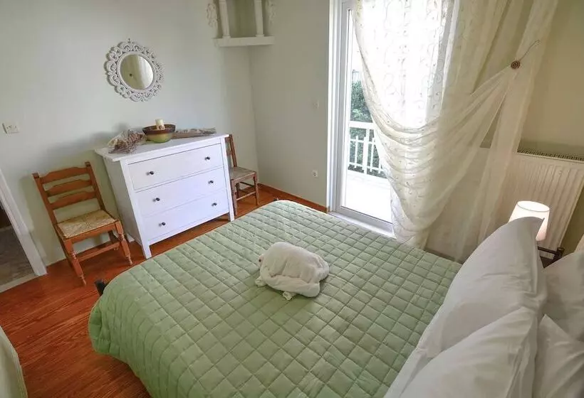 Mara S Apartments