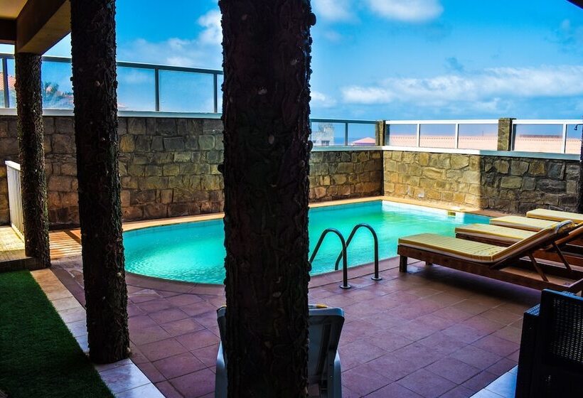 تختخواب و صبحانه Pousada Da Lua