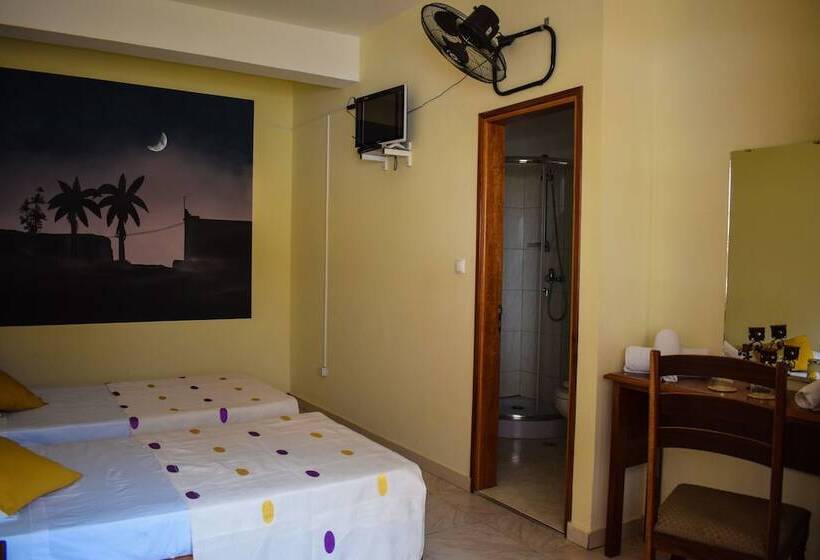 تختخواب و صبحانه Pousada Da Lua