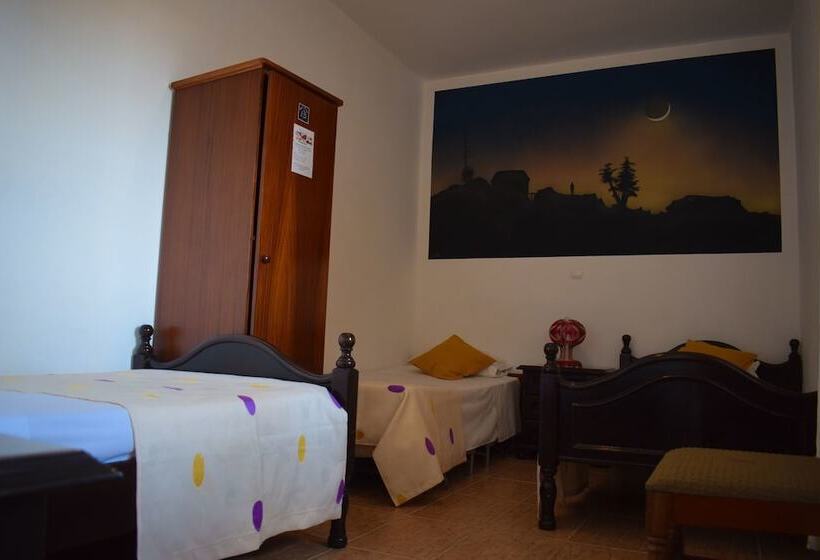 تختخواب و صبحانه Pousada Da Lua