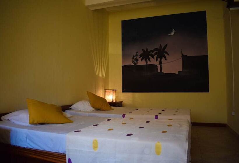 تختخواب و صبحانه Pousada Da Lua