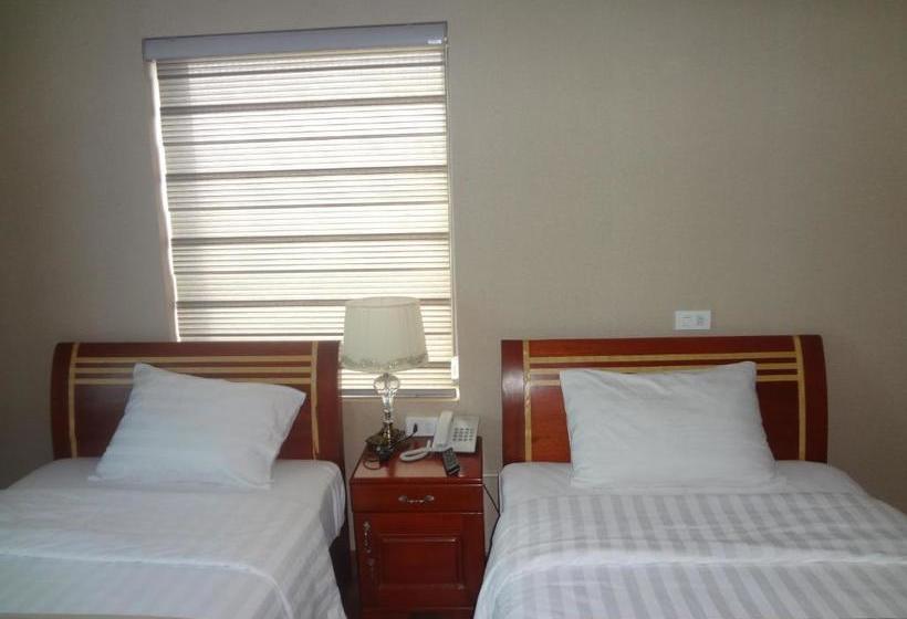 تختخواب و صبحانه Viet Village Hotel & Travel