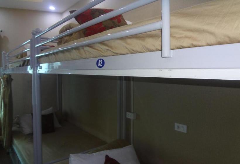 تختخواب و صبحانه Viet Village Hotel & Travel