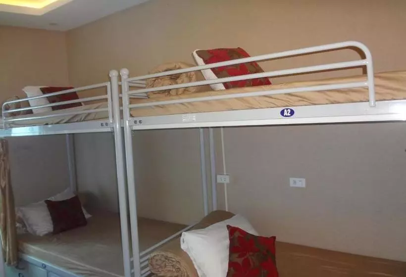 تختخواب و صبحانه Viet Village Hotel & Travel