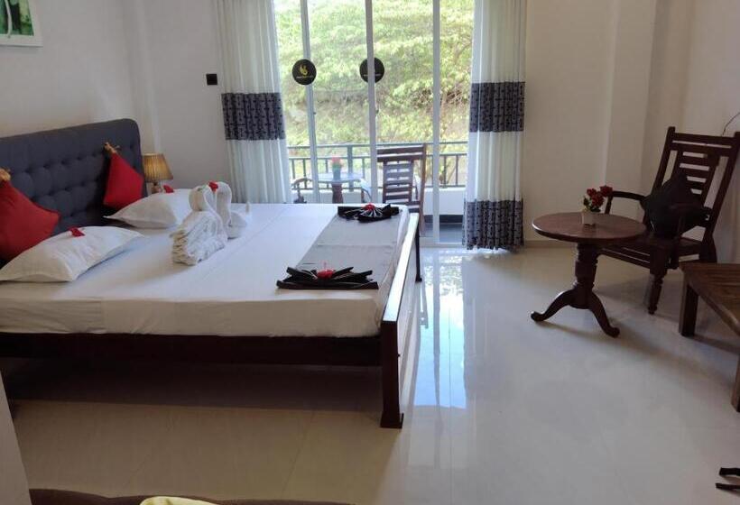 Hotel Sapid Luck Yala Safari