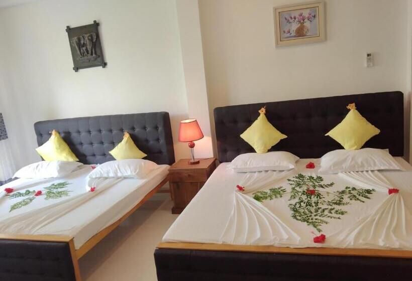 Hotel Sapid Luck Yala Safari