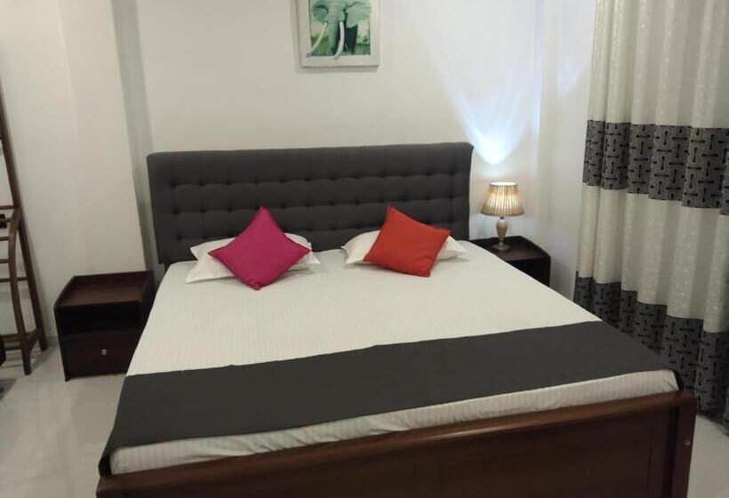 Hotel Sapid Luck Yala Safari