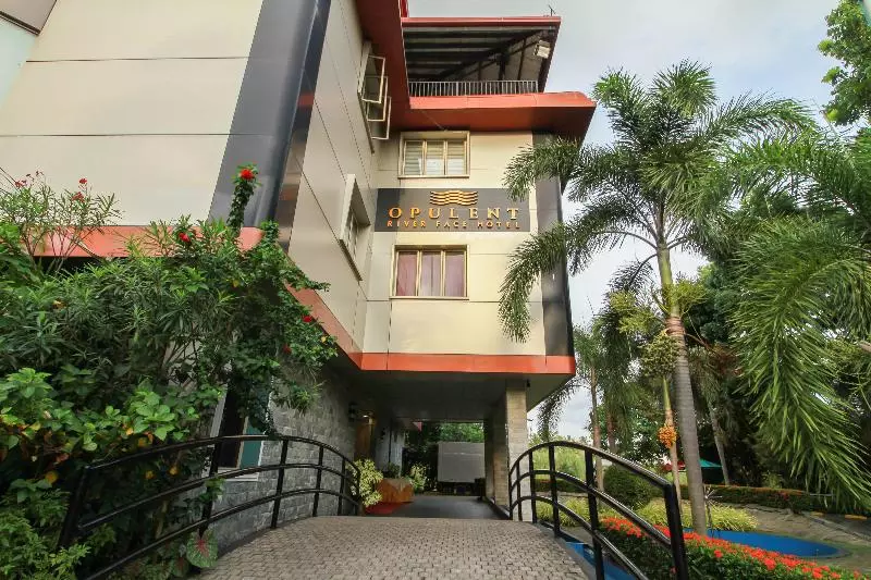 Opulent River Face Hotel By Oyo Rooms