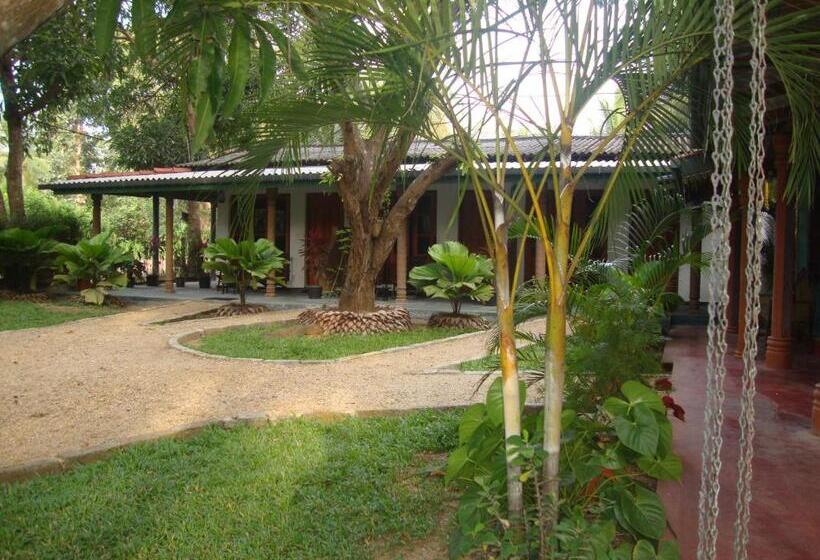 פנסיון The Nature Park Villa