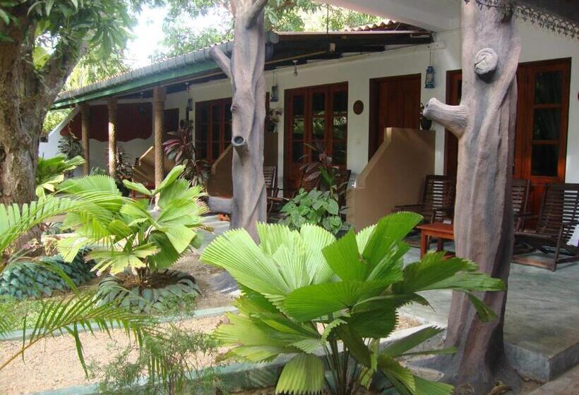 פנסיון The Nature Park Villa