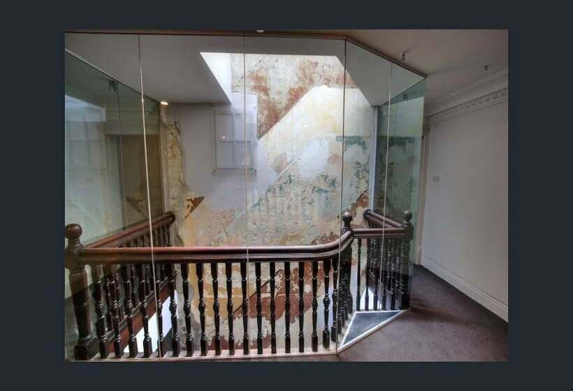 Potts Point Apartment In The Manor