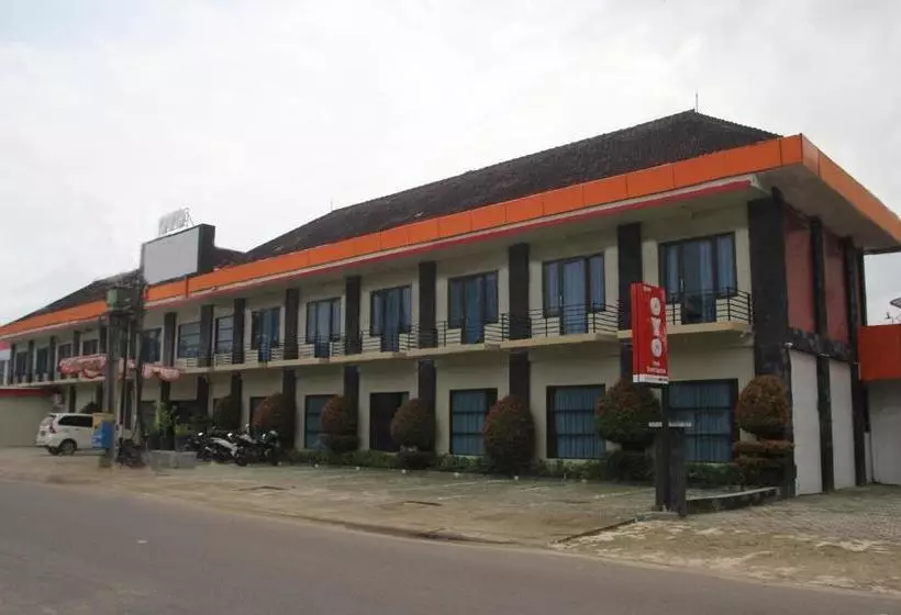 هتل Oyo 2104  Grand Sabrina