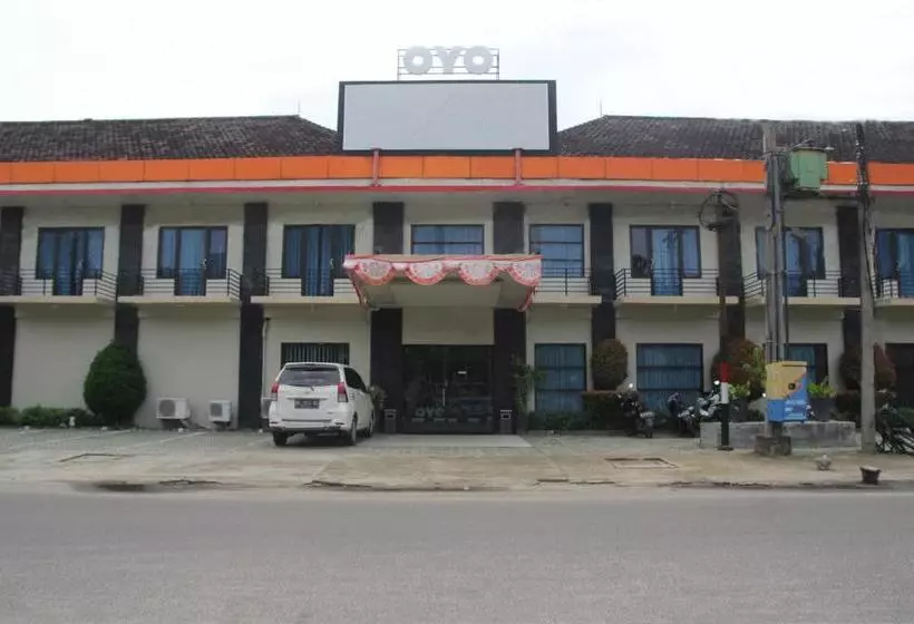 هتل Oyo 2104  Grand Sabrina