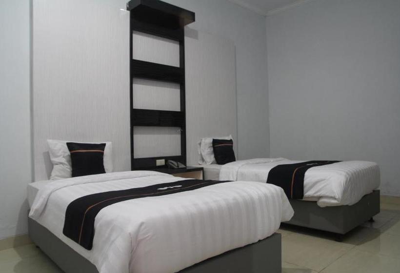 בית מלון כפרי Oyo 2104 Grand Sabrina